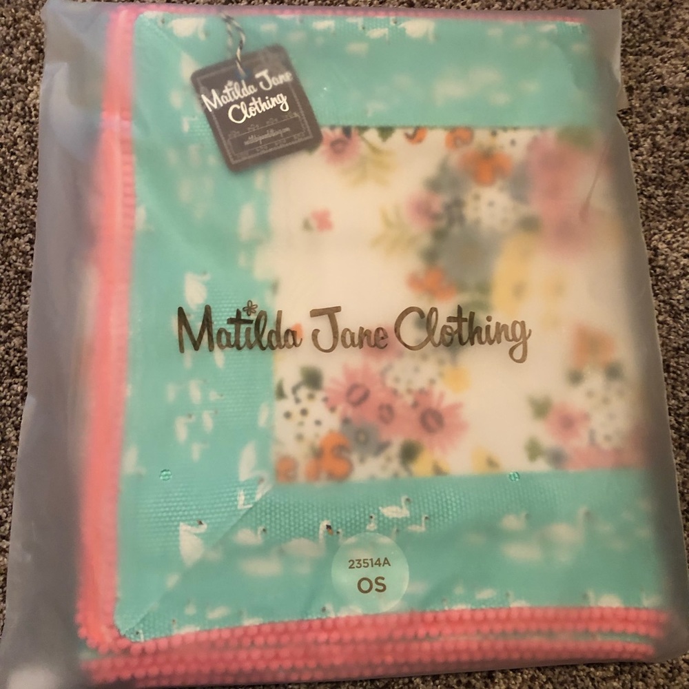 Matilda Jane Feathered Friends Table Runner